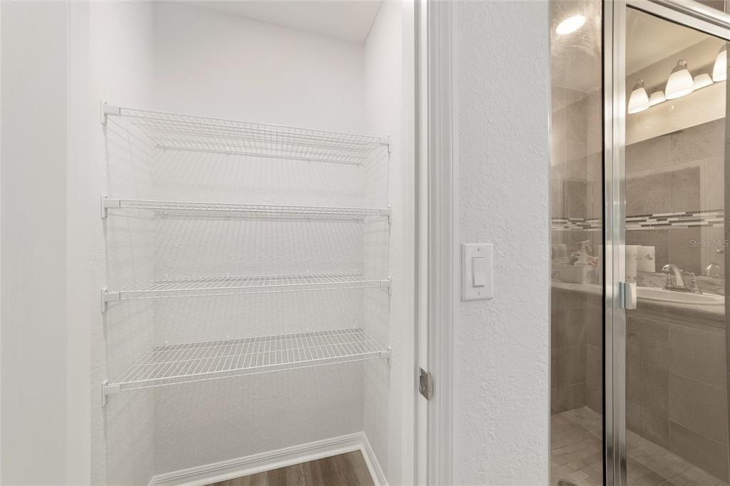 For Sale: $290,000 (3 beds, 2 baths, 1541 Square Feet)