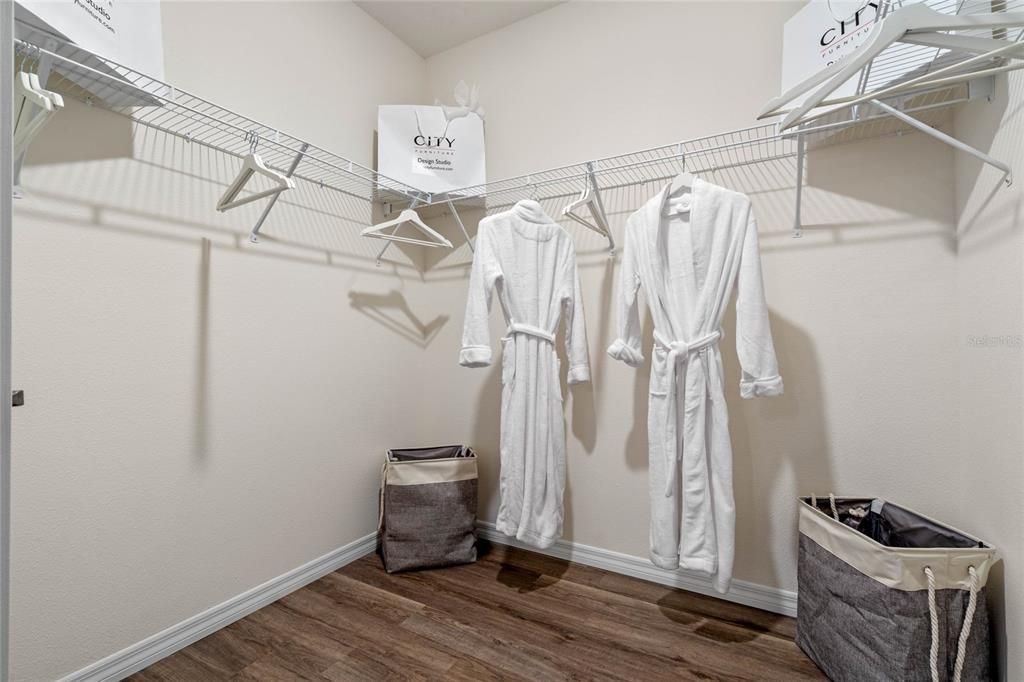For Sale: $379,990 (4 beds, 2 baths, 1828 Square Feet)