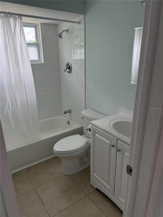 For Rent: $1,500 (2 beds, 1 baths, 926 Square Feet)