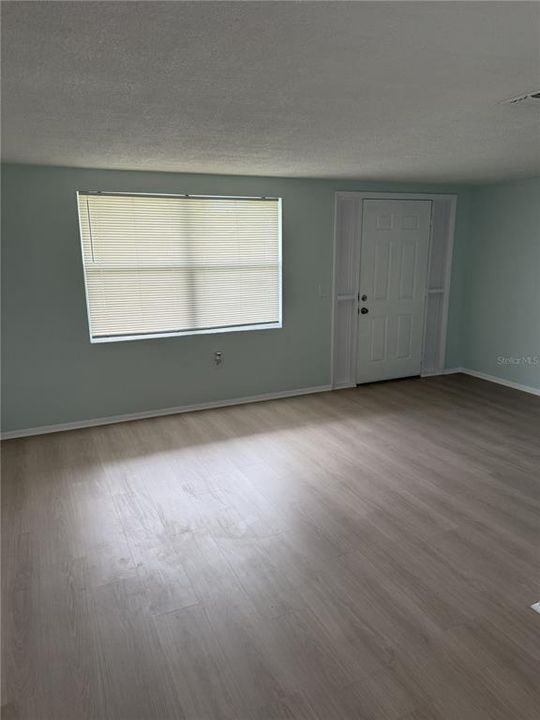 For Rent: $1,500 (2 beds, 1 baths, 926 Square Feet)