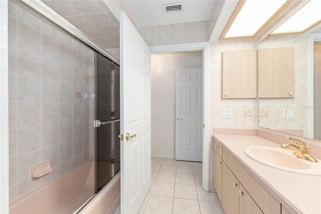 For Sale: $519,000 (3 beds, 2 baths, 2522 Square Feet)
