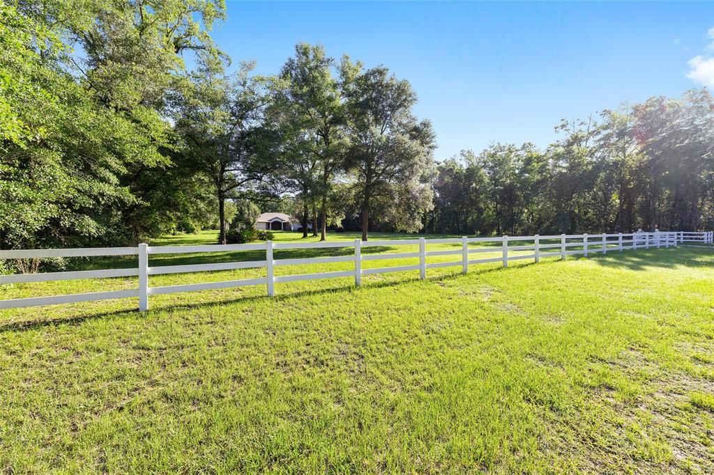 For Sale: $519,000 (3 beds, 2 baths, 2522 Square Feet)