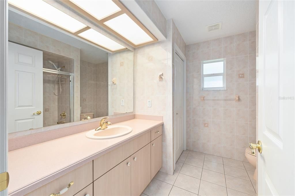 For Sale: $519,000 (3 beds, 2 baths, 2522 Square Feet)