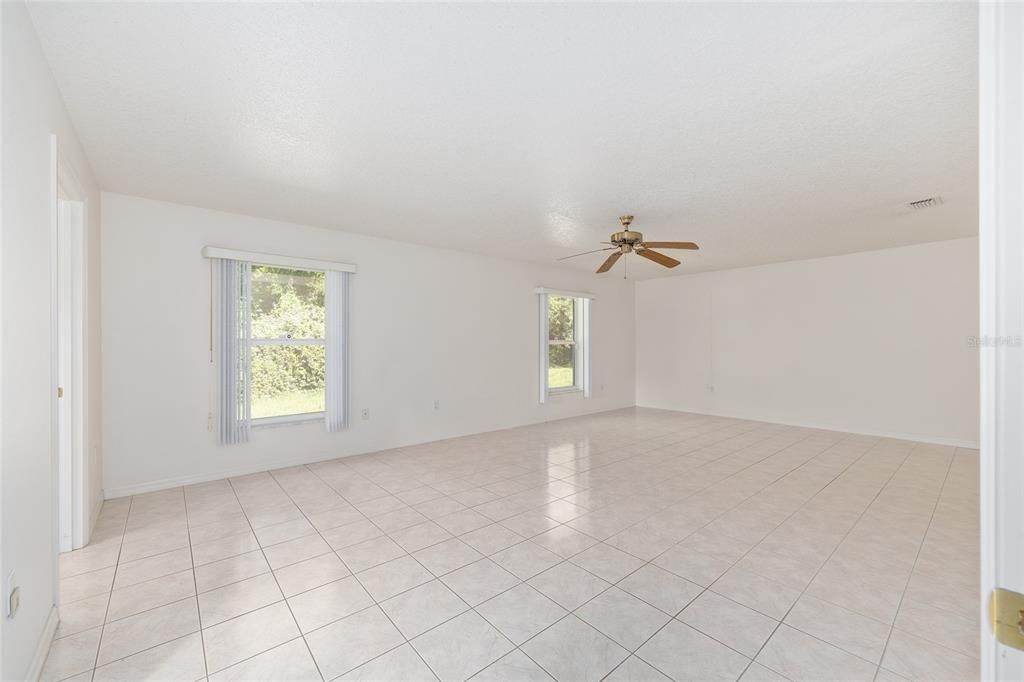 For Sale: $519,000 (3 beds, 2 baths, 2522 Square Feet)