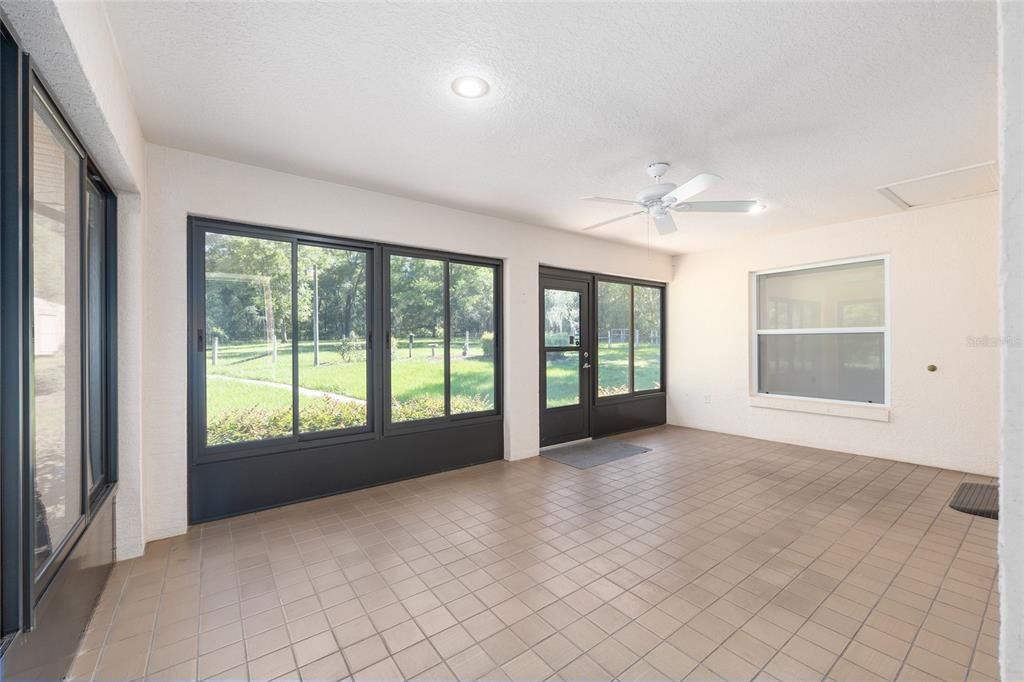 For Sale: $519,000 (3 beds, 2 baths, 2522 Square Feet)
