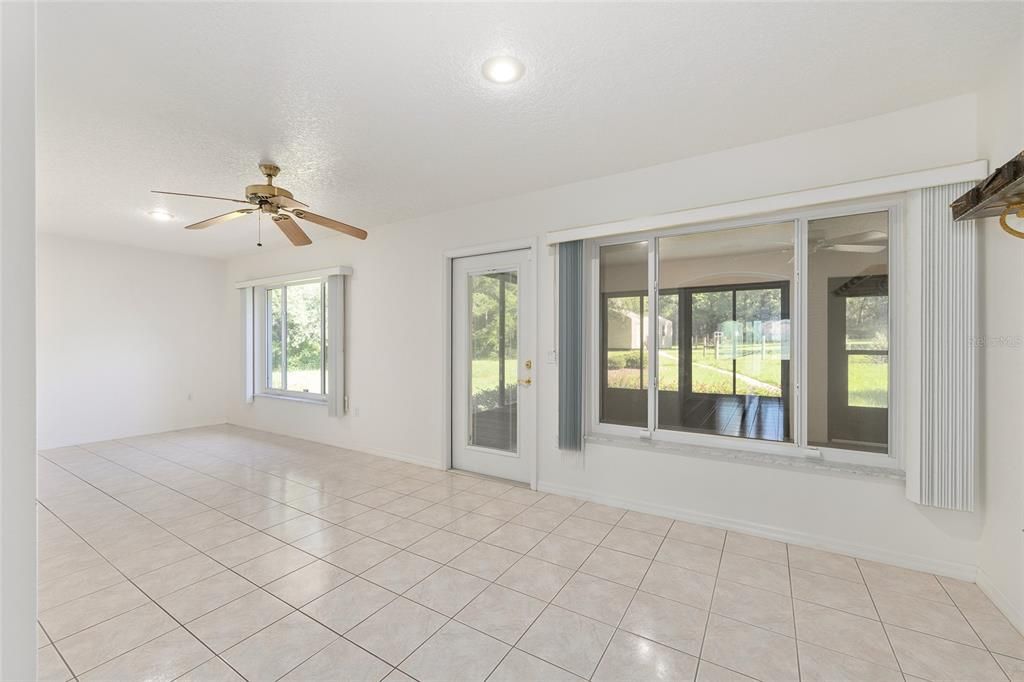 For Sale: $519,000 (3 beds, 2 baths, 2522 Square Feet)