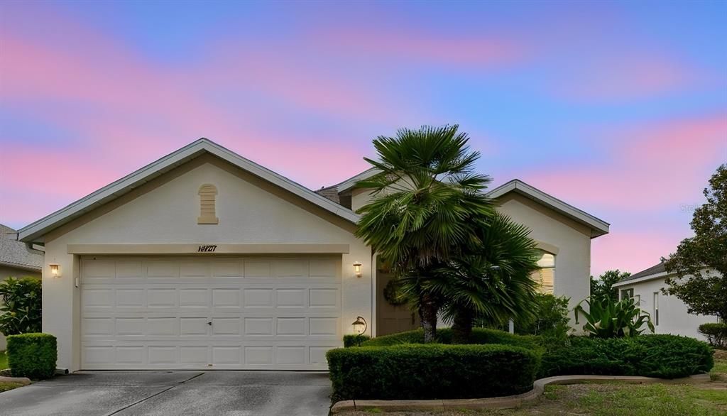 For Sale: $315,000 (2 beds, 2 baths, 1574 Square Feet)