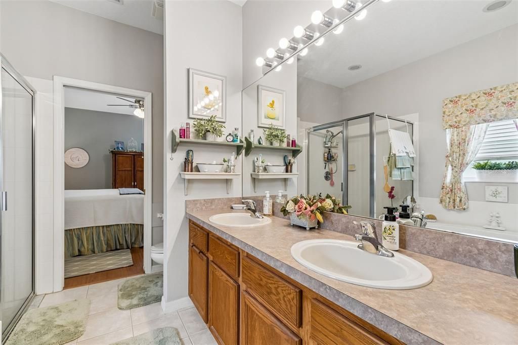 For Sale: $315,000 (2 beds, 2 baths, 1574 Square Feet)