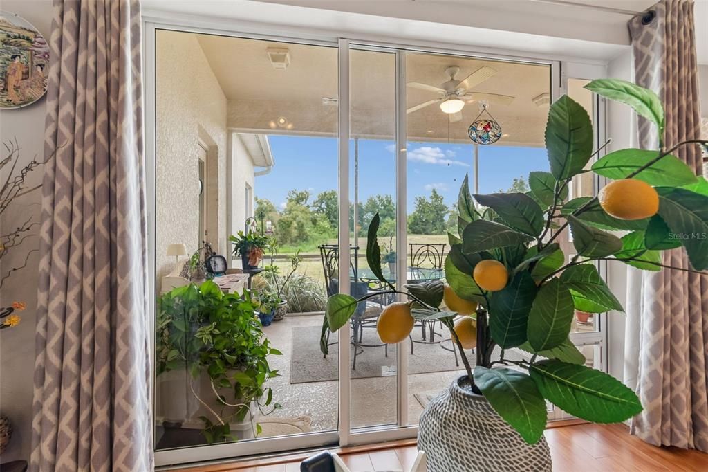 For Sale: $315,000 (2 beds, 2 baths, 1574 Square Feet)