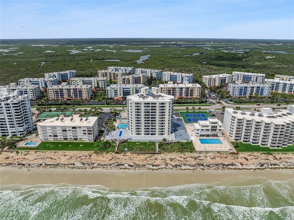 На продажу: $640,000 (2 спален, 2 ванн, 1221 Квадратных фут)
