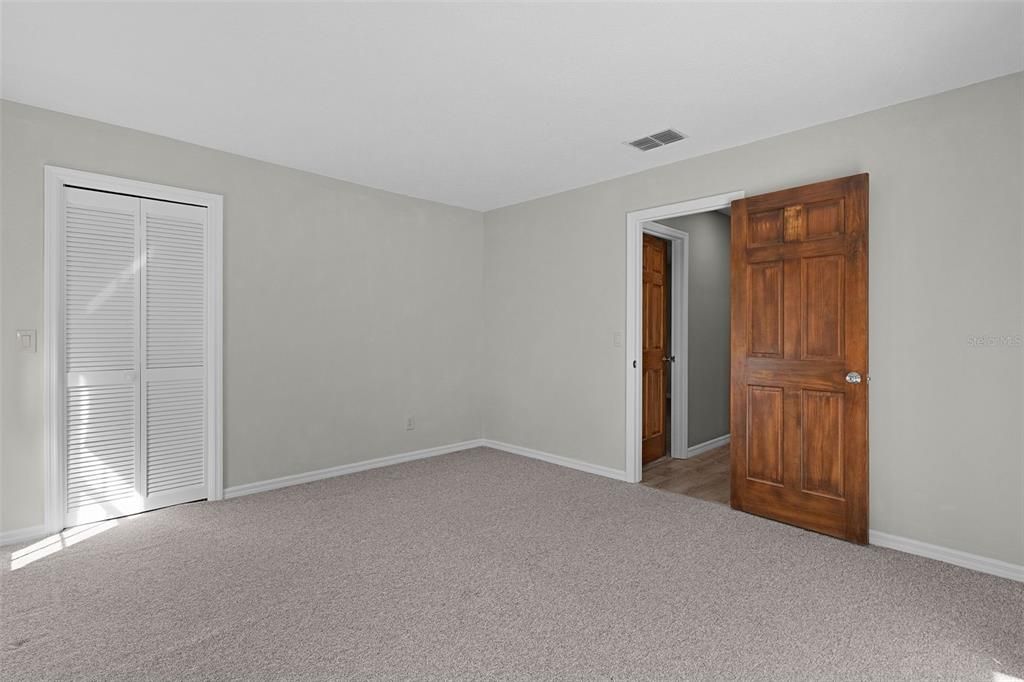 Active With Contract: $440,000 (3 beds, 2 baths, 2189 Square Feet)