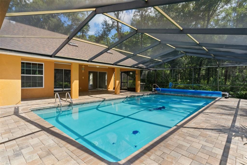 Active With Contract: $440,000 (3 beds, 2 baths, 2189 Square Feet)
