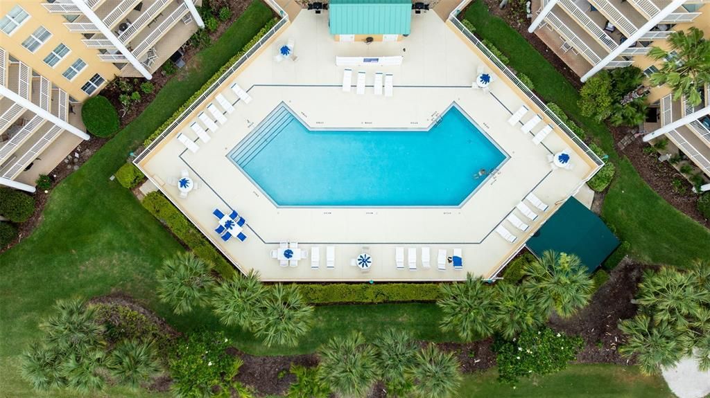 На продажу: $399,000 (2 спален, 2 ванн, 1428 Квадратных фут)