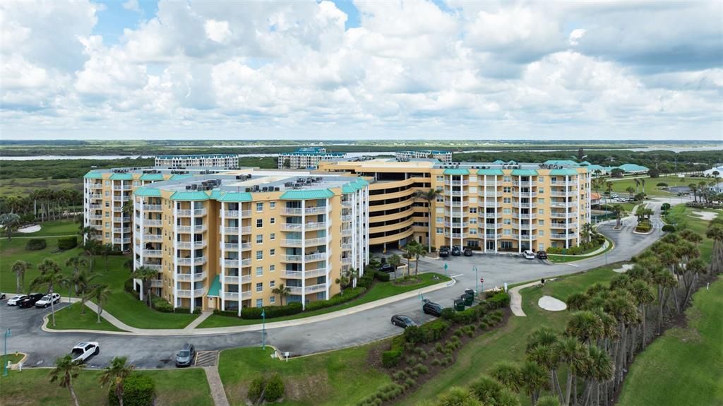 На продажу: $399,000 (2 спален, 2 ванн, 1428 Квадратных фут)