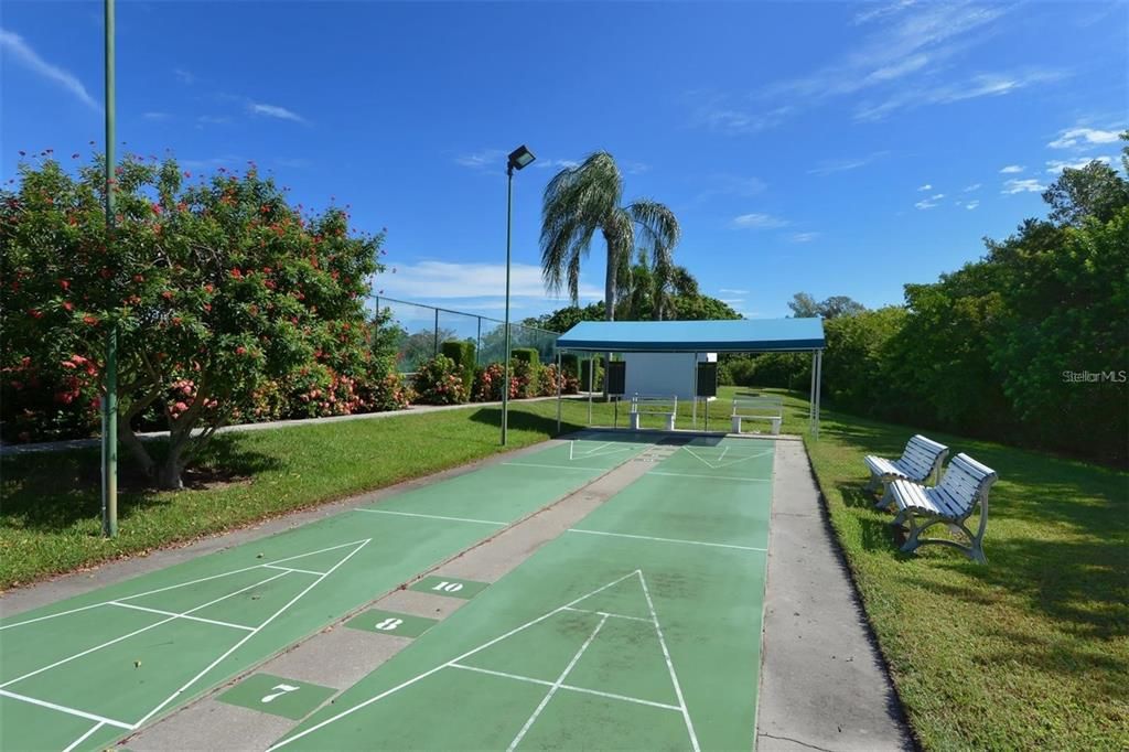 For Rent: $2,700 (3 beds, 2 baths, 1216 Square Feet)