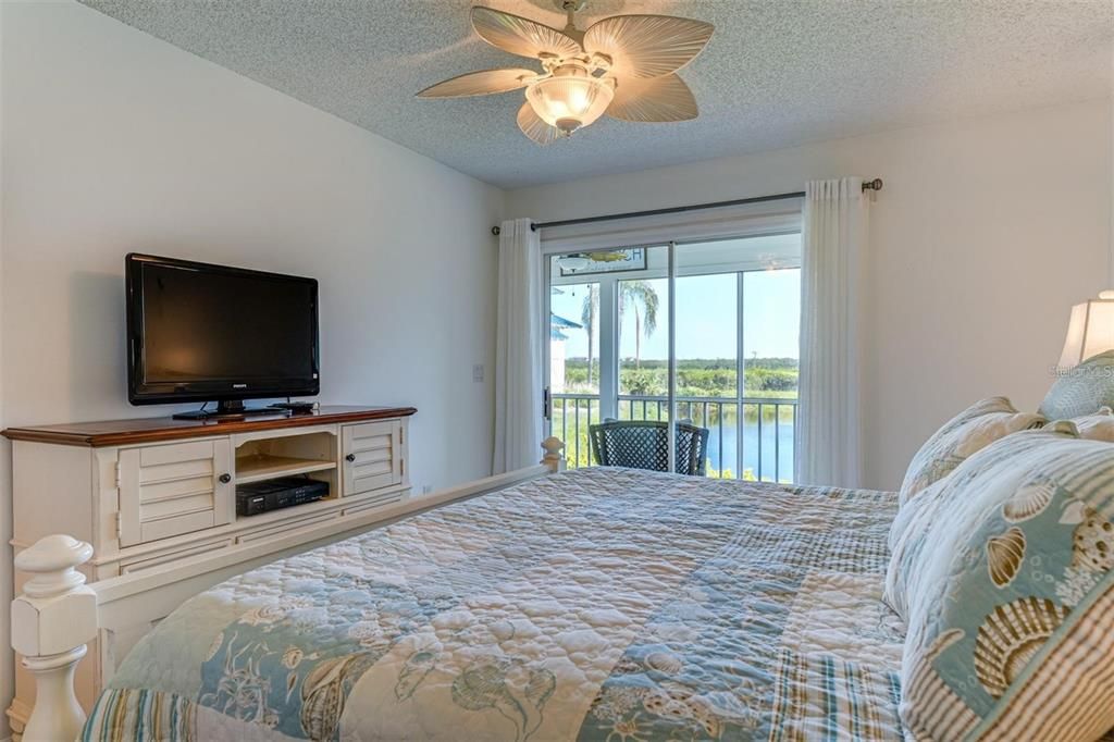 For Rent: $2,700 (3 beds, 2 baths, 1216 Square Feet)