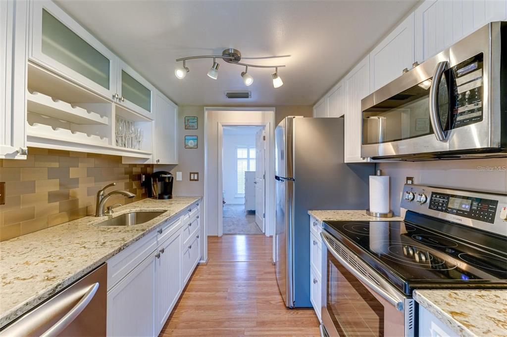 For Rent: $2,700 (3 beds, 2 baths, 1216 Square Feet)