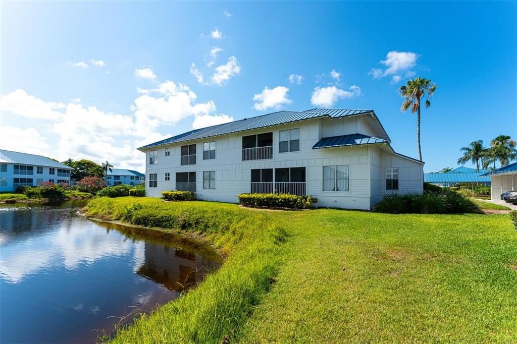 For Rent: $2,700 (3 beds, 2 baths, 1216 Square Feet)