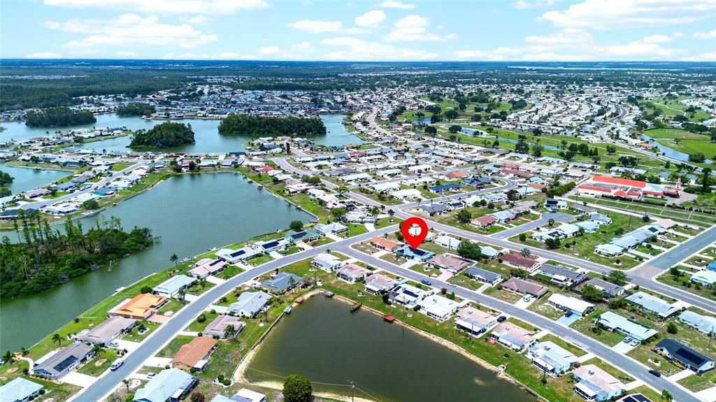 For Sale: $329,900 (2 beds, 2 baths, 1852 Square Feet)