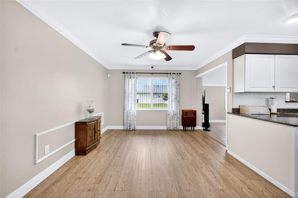 For Sale: $329,900 (2 beds, 2 baths, 1852 Square Feet)