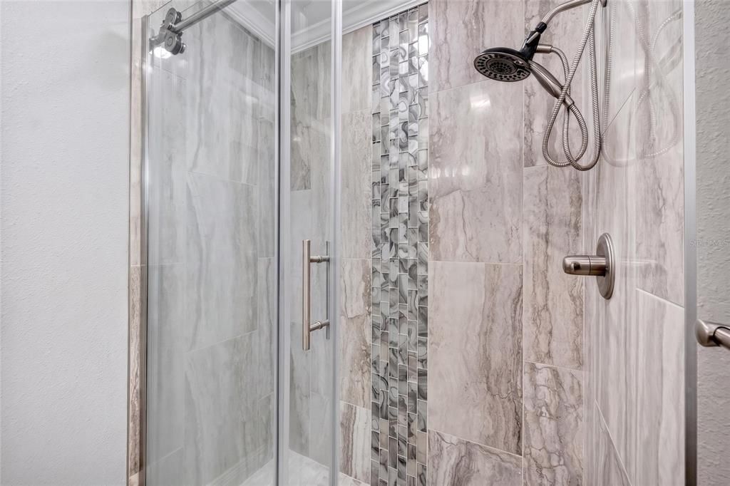 For Sale: $329,900 (2 beds, 2 baths, 1852 Square Feet)