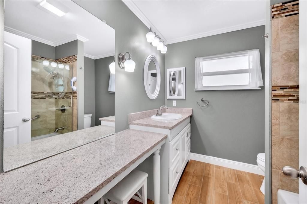 For Sale: $329,900 (2 beds, 2 baths, 1852 Square Feet)