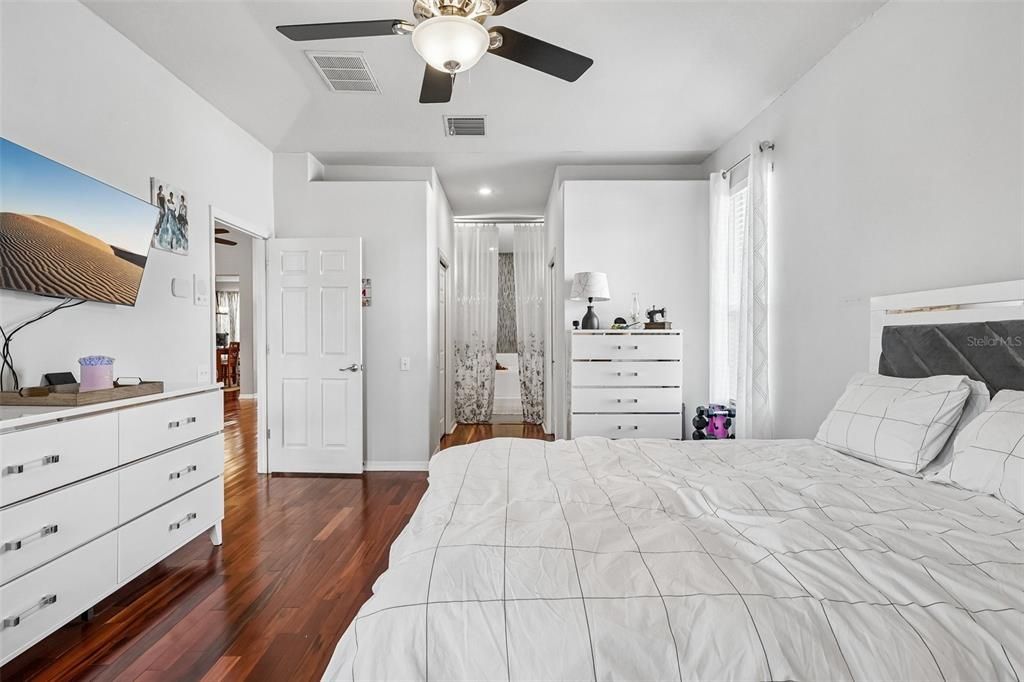 For Sale: $695,000 (4 beds, 2 baths, 2442 Square Feet)