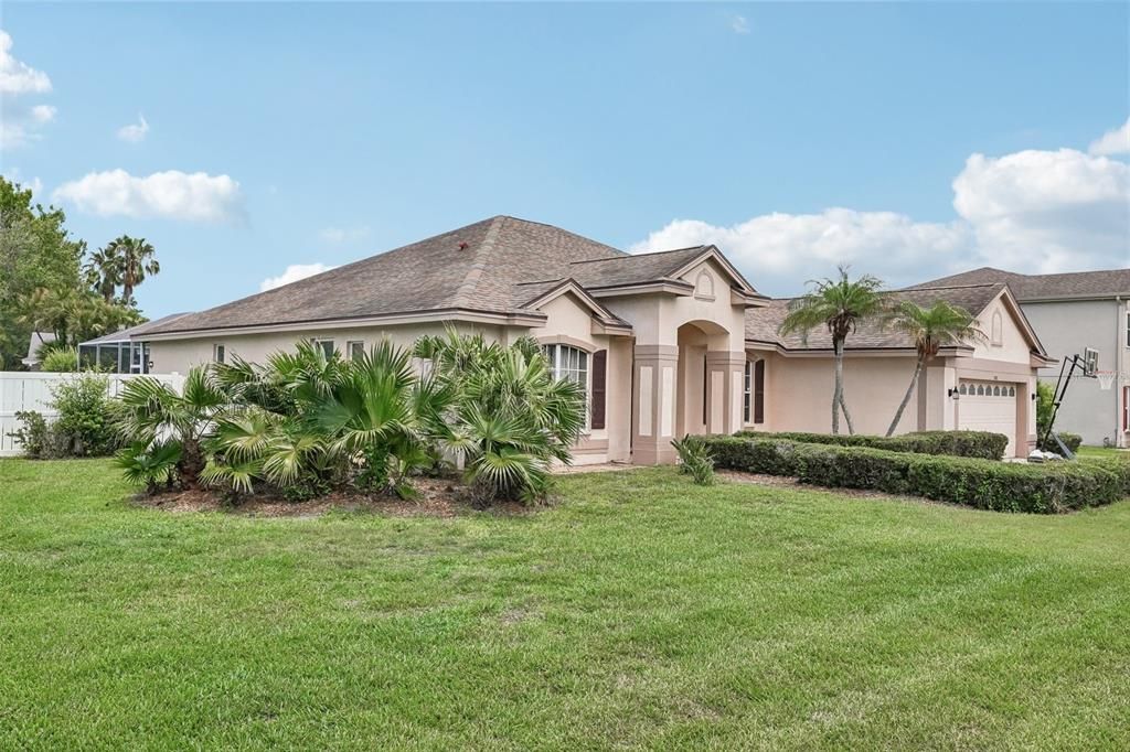 For Sale: $695,000 (4 beds, 2 baths, 2442 Square Feet)