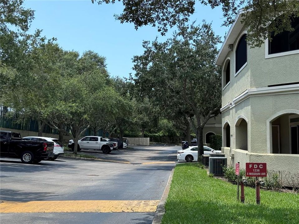 For Sale: $219,900 (1 beds, 1 baths, 701 Square Feet)