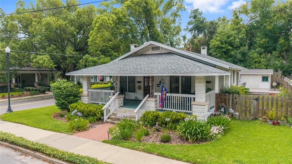 For Sale: $410,000 (3 beds, 1 baths, 1428 Square Feet)