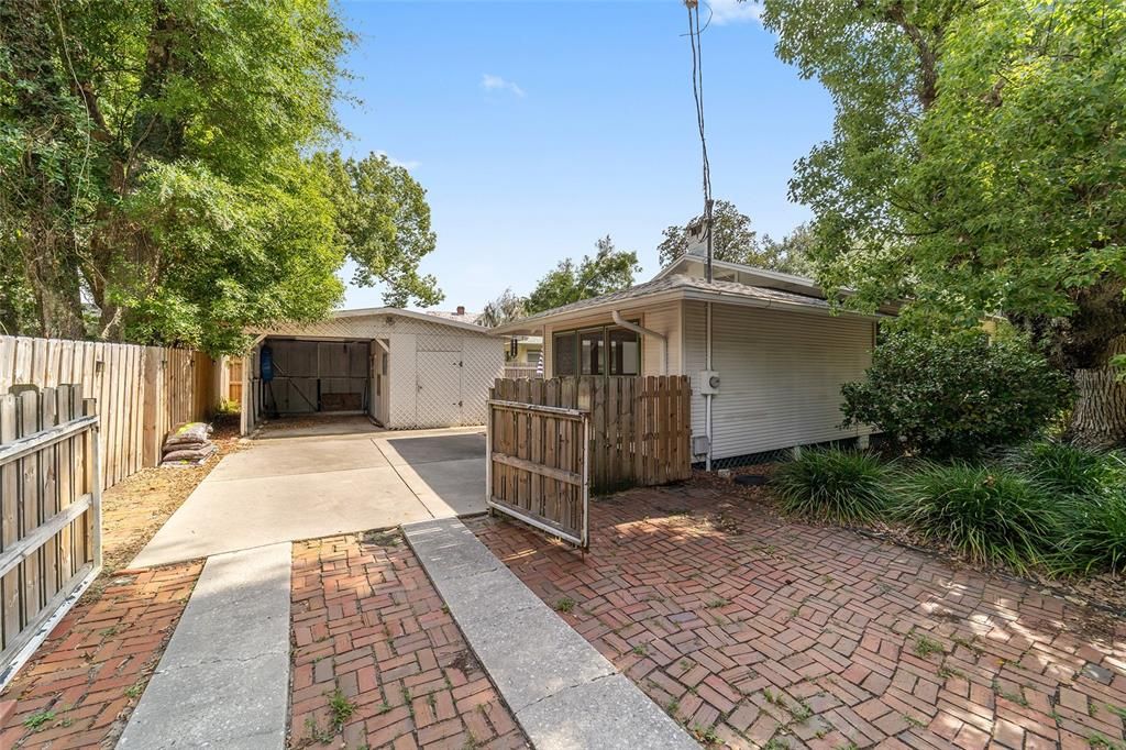 For Sale: $410,000 (3 beds, 1 baths, 1428 Square Feet)