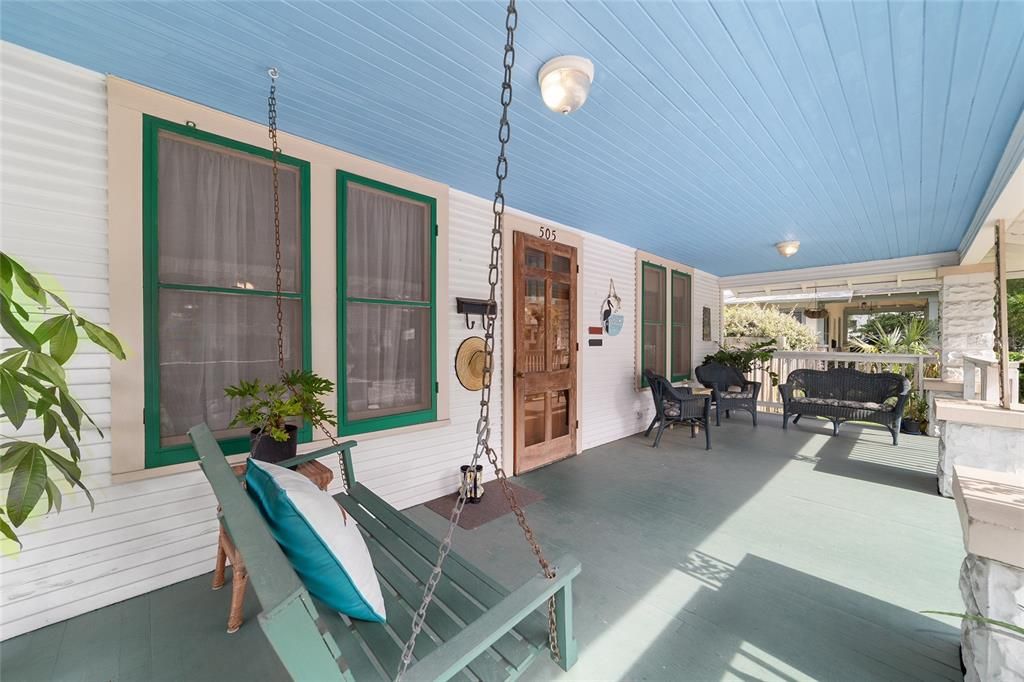 For Sale: $410,000 (3 beds, 1 baths, 1428 Square Feet)