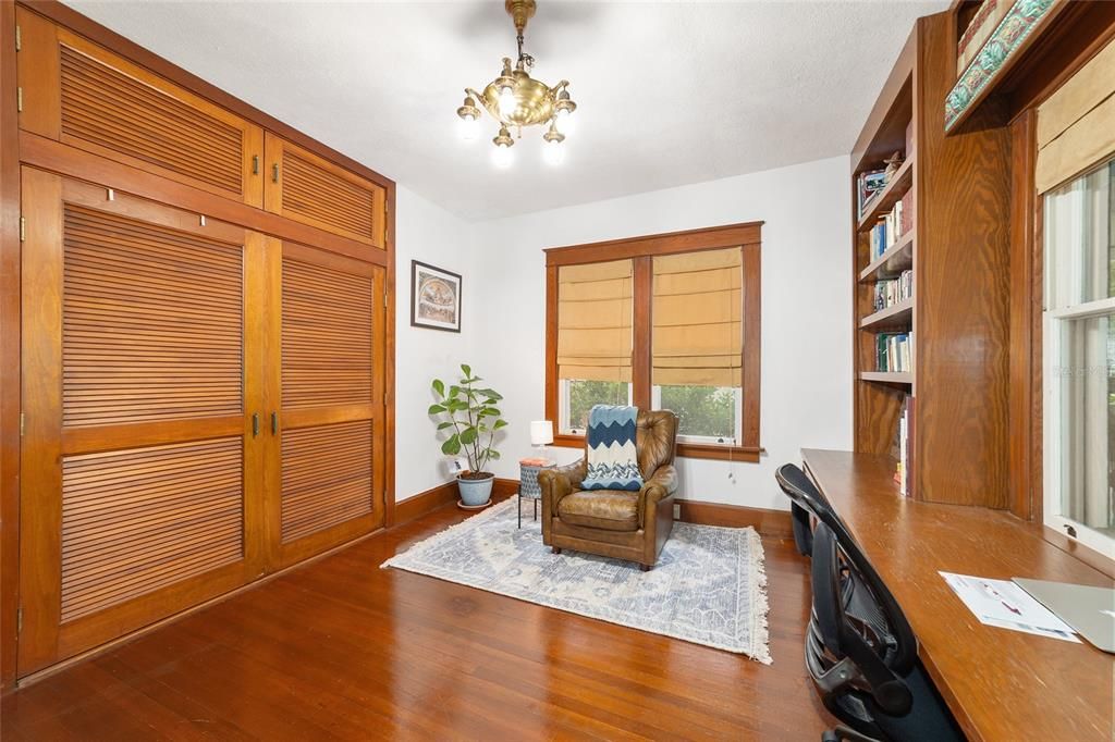 For Sale: $410,000 (3 beds, 1 baths, 1428 Square Feet)