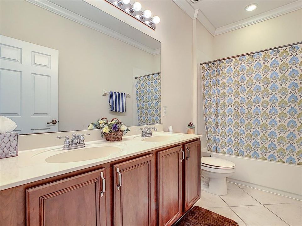 For Rent: $3,600 (4 beds, 3 baths, 2540 Square Feet)