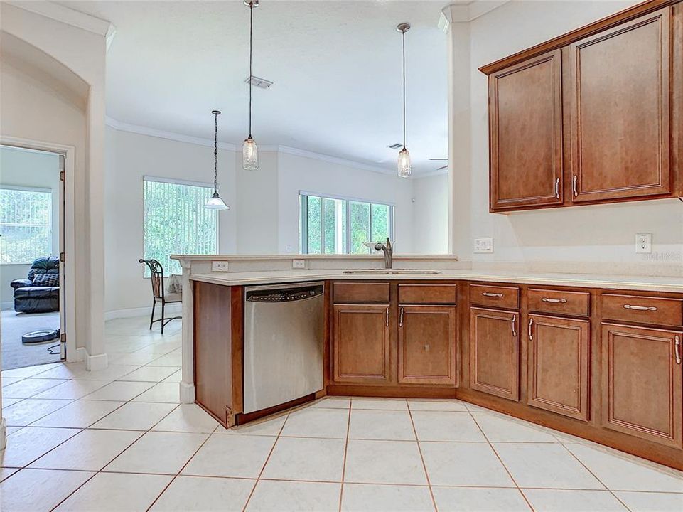 For Rent: $3,600 (4 beds, 3 baths, 2540 Square Feet)