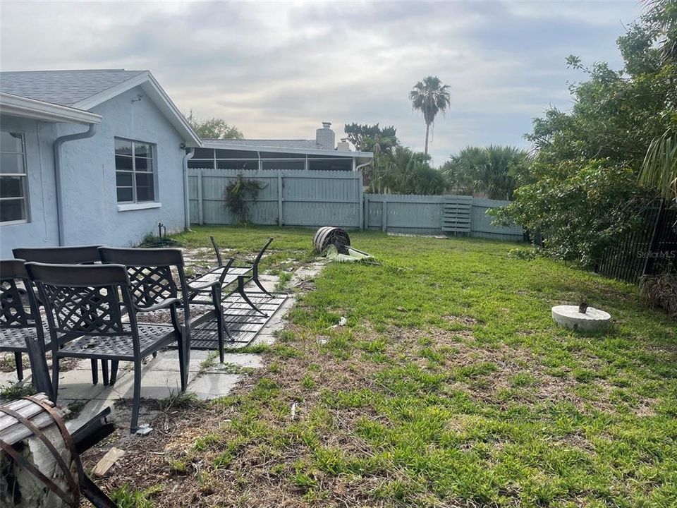 For Sale: $324,000 (2 beds, 2 baths, 1709 Square Feet)