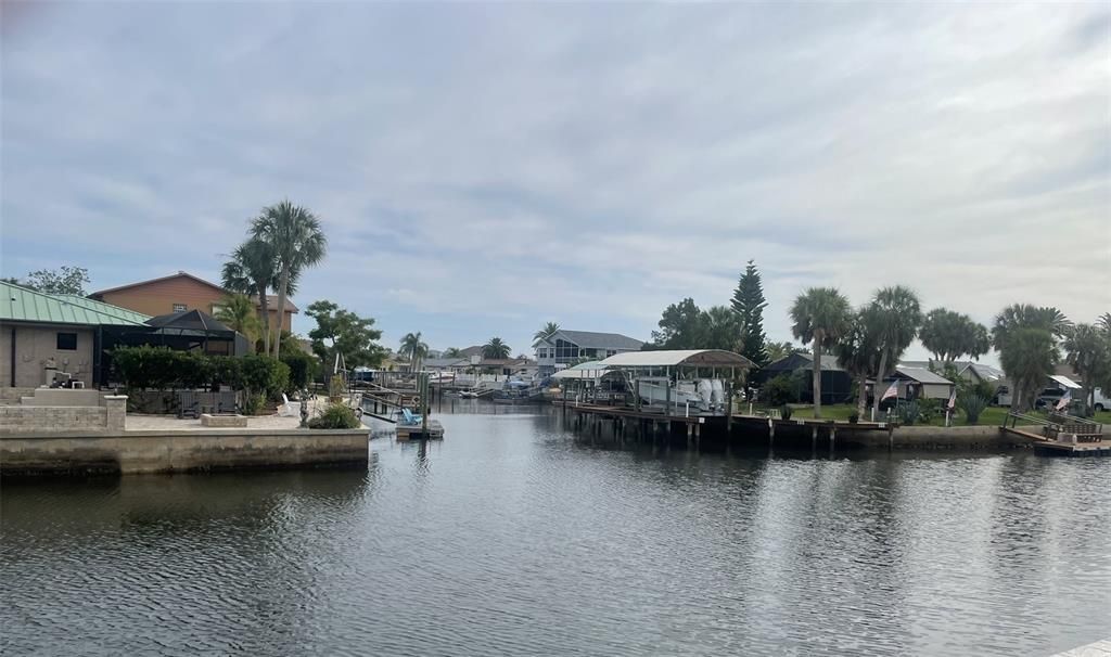 For Sale: $324,000 (2 beds, 2 baths, 1709 Square Feet)