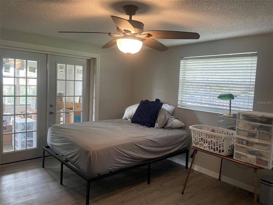 For Sale: $324,000 (2 beds, 2 baths, 1709 Square Feet)