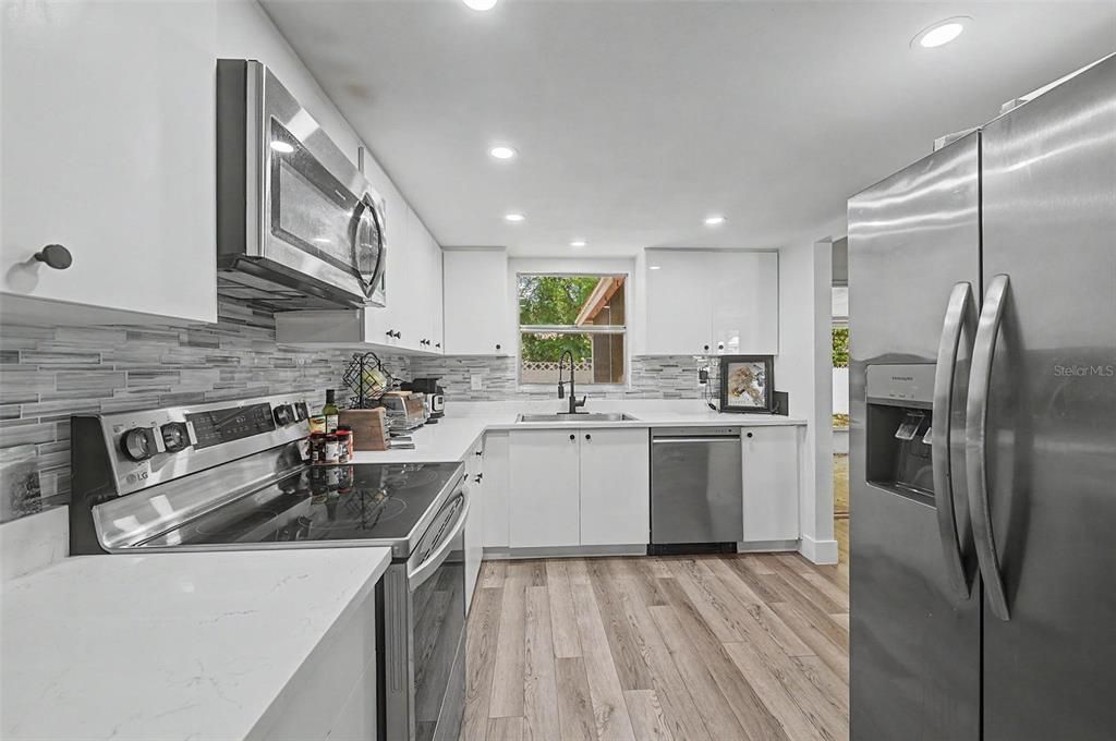 En Venta: $468,500 (3 camas, 2 baños, 1425 Pies cuadrados)