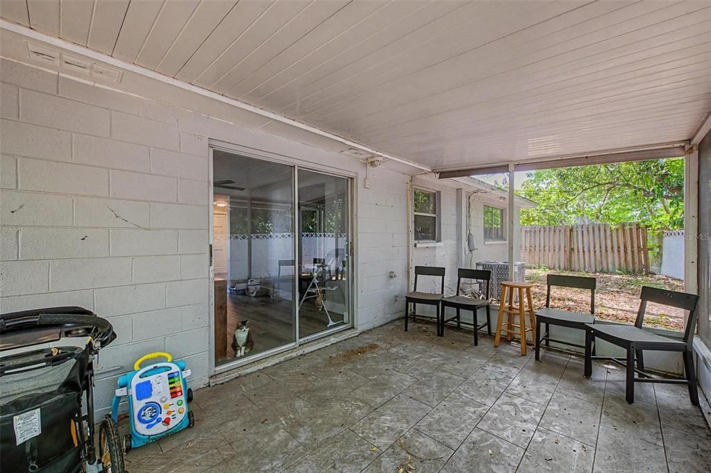 En Venta: $468,500 (3 camas, 2 baños, 1425 Pies cuadrados)