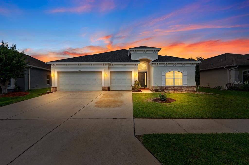 For Sale: $459,000 (4 beds, 3 baths, 2382 Square Feet)