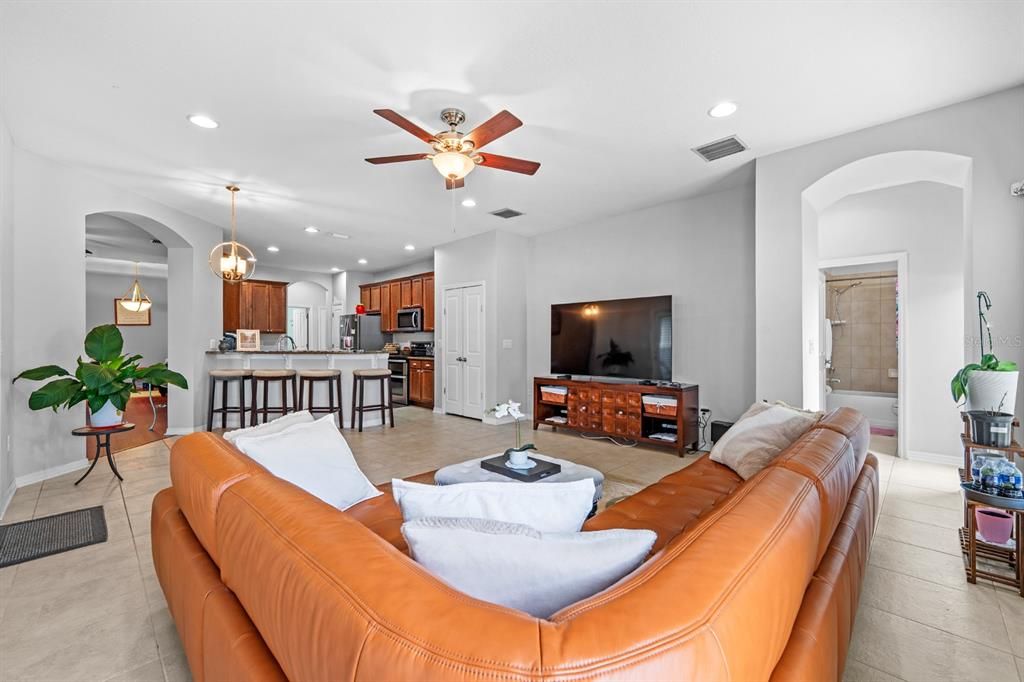 For Sale: $459,000 (4 beds, 3 baths, 2382 Square Feet)