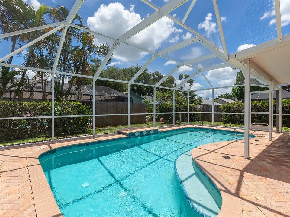 En Venta: $399,000 (3 camas, 2 baños, 1316 Pies cuadrados)