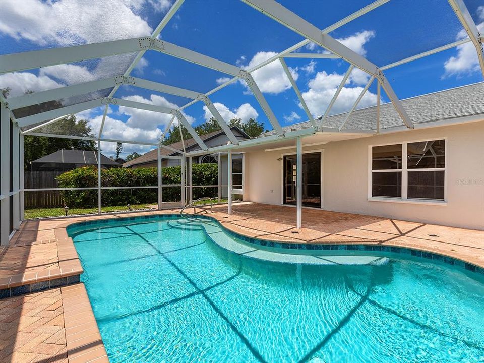 En Venta: $399,000 (3 camas, 2 baños, 1316 Pies cuadrados)