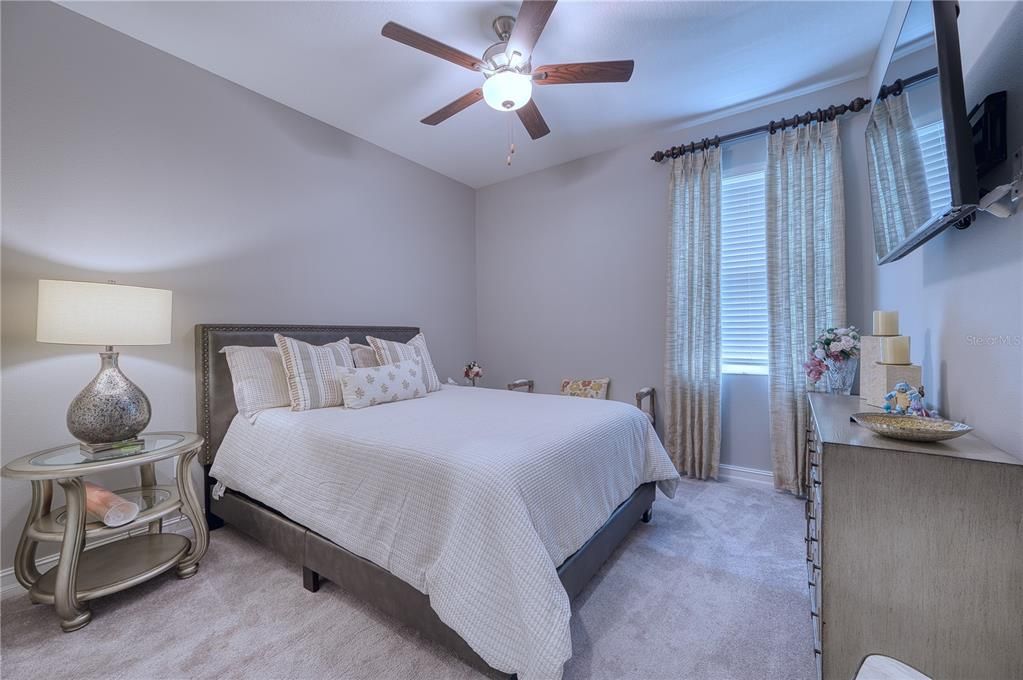 For Sale: $485,000 (5 beds, 4 baths, 2788 Square Feet)