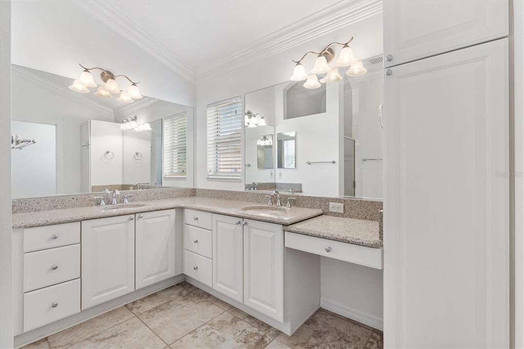 For Sale: $725,000 (3 beds, 2 baths, 2021 Square Feet)
