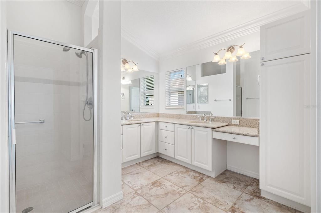For Sale: $725,000 (3 beds, 2 baths, 2021 Square Feet)