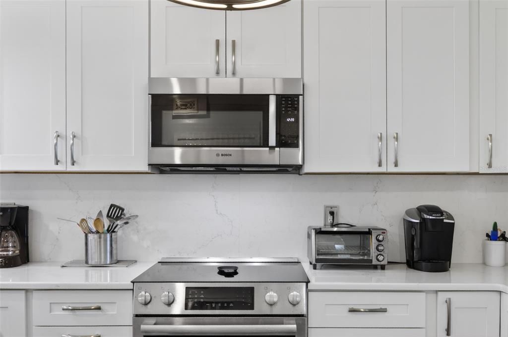 For Sale: $600,000 (2 beds, 2 baths, 1129 Square Feet)