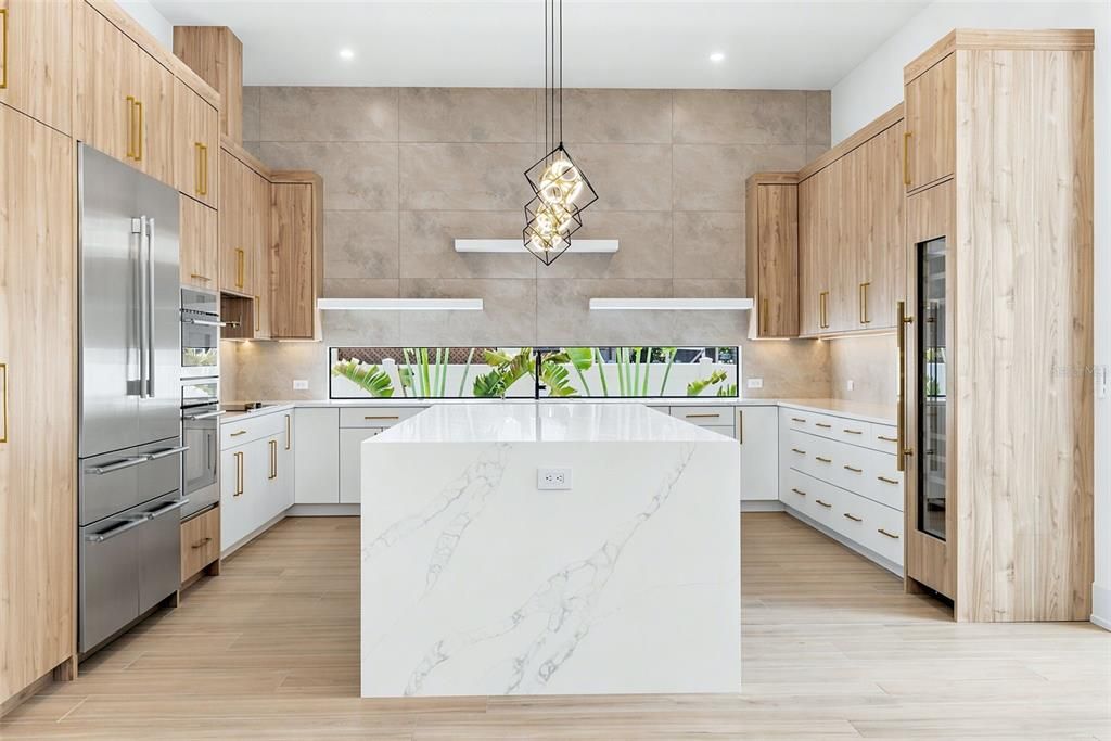 For Sale: $2,860,000 (5 beds, 5 baths, 4165 Square Feet)