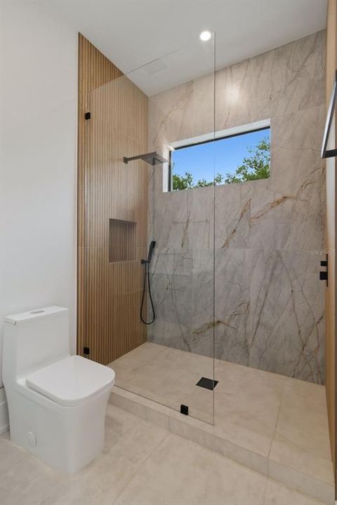 For Sale: $2,860,000 (5 beds, 5 baths, 4165 Square Feet)